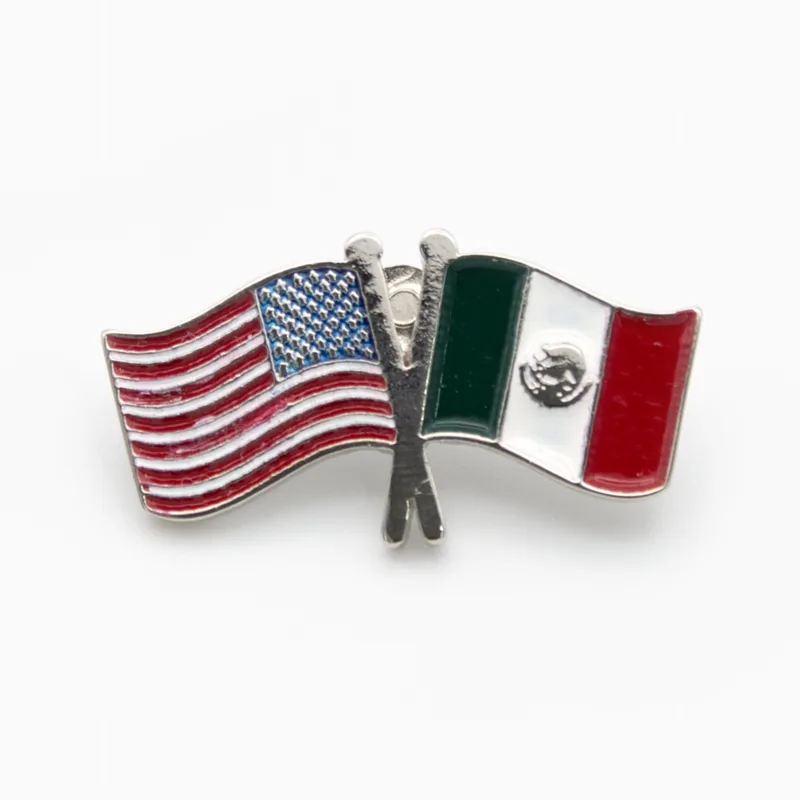 Pin de amistad de esmalte suave con las banderas cruzadas de Estados Unidos y México en esmalte rojo, blanco, azul y verde